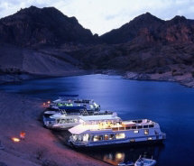 Clients can combine houseboating with a helicopter tour. // © 2011 Forever Houseboats